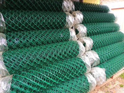 Обыкновенная сетка Рабица с ПВХ покрытием 2,4 мм. Высота 1,5 м